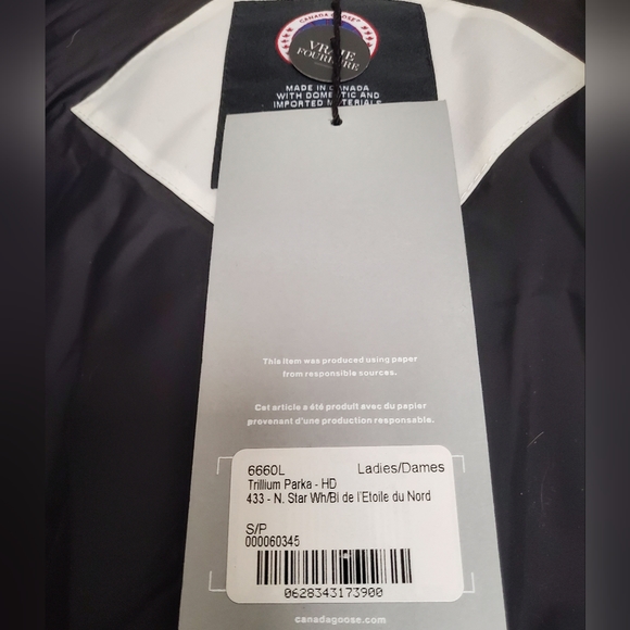 NWT Canada Goose - Size S White - Picture 5 of 5